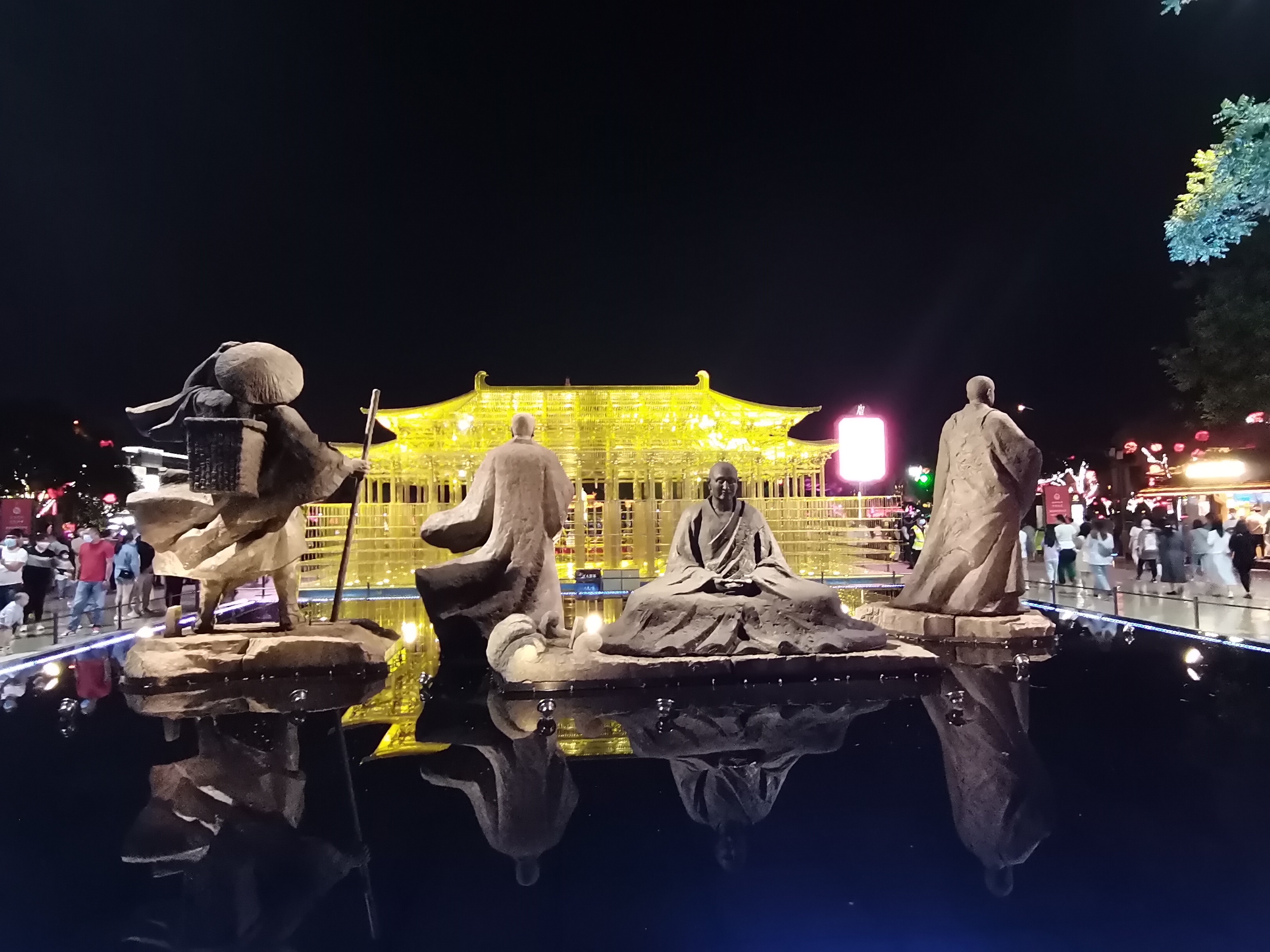 西安 · 大唐不夜城 · 和她