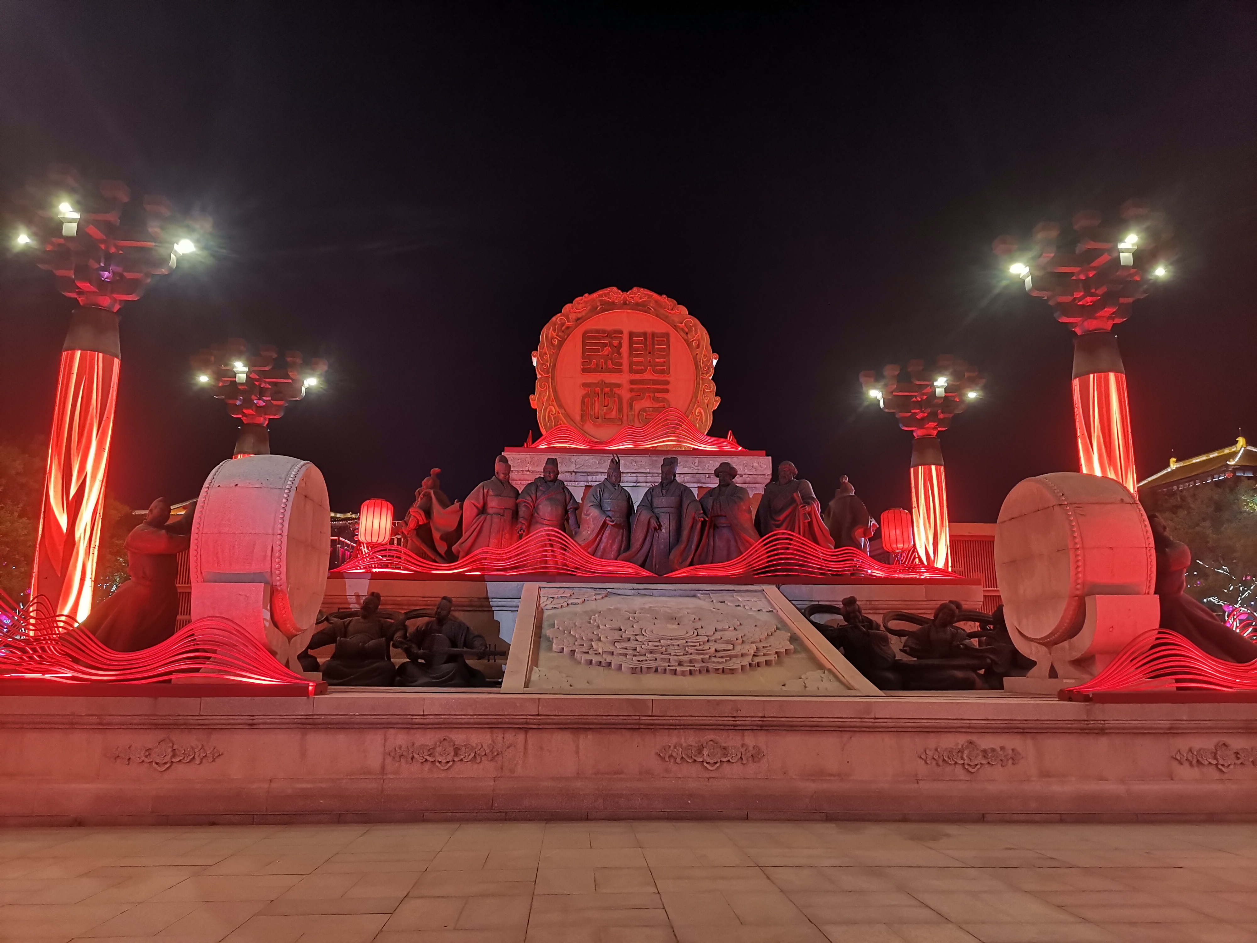 西安 · 大唐不夜城 · 和她